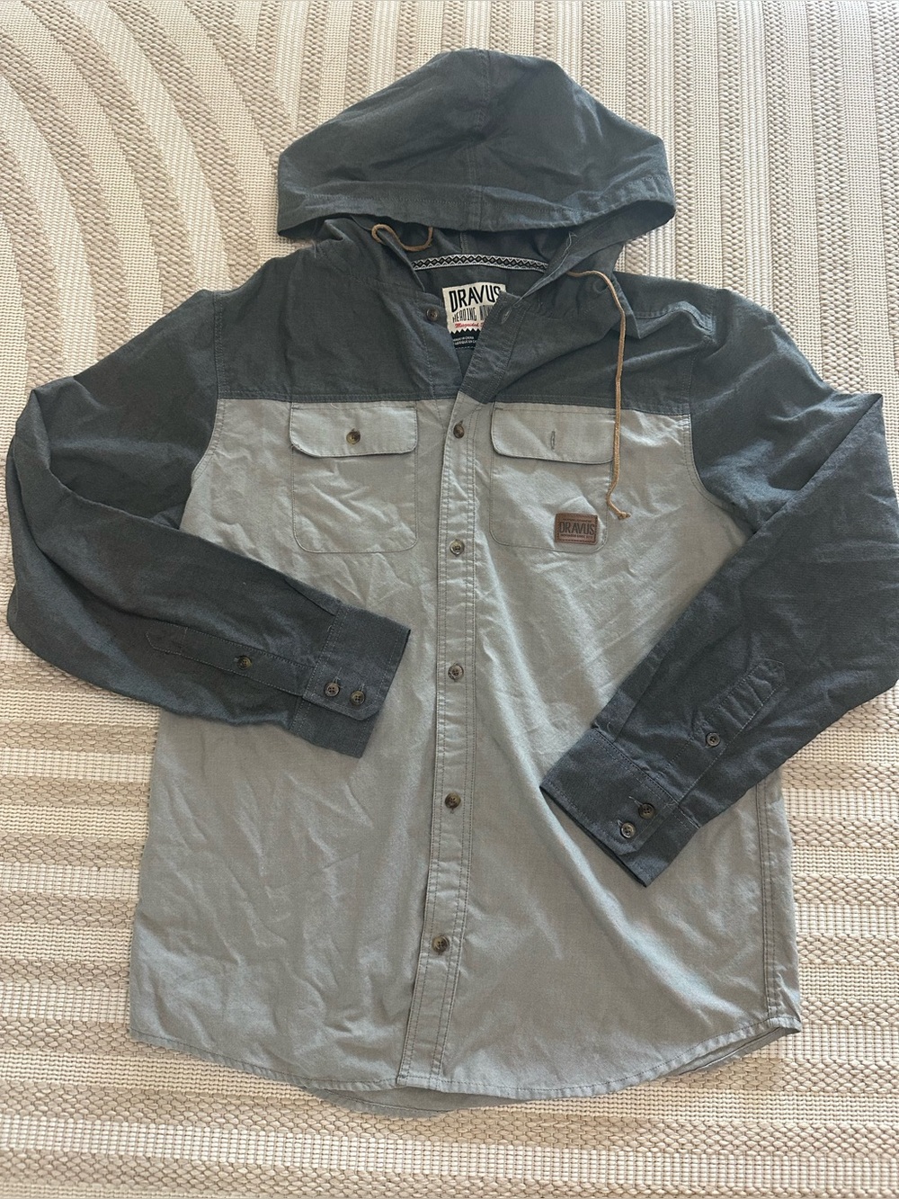 Mens medium dravus hoodie buttondown shirt pit 21 length 28.5